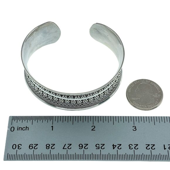 Vintage Silver Tone Textured Floral Detail Cuff Bracelet 7.25" - Picture 8 of 9